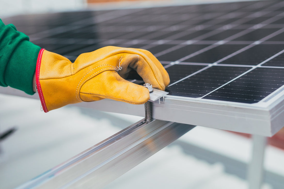 ¿Cuál es el mantenimiento de los paneles solares?