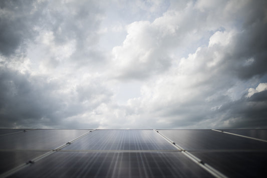 cuando está nublado se cargan los paneles solares