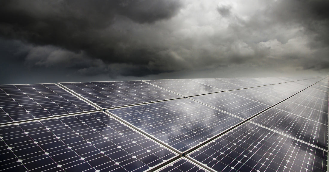 qué pasa si tengo paneles solares y no hay sol