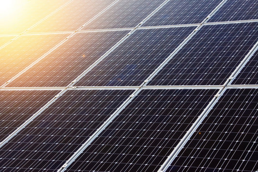 ¿Cuáles son los tres tipos de paneles solares?