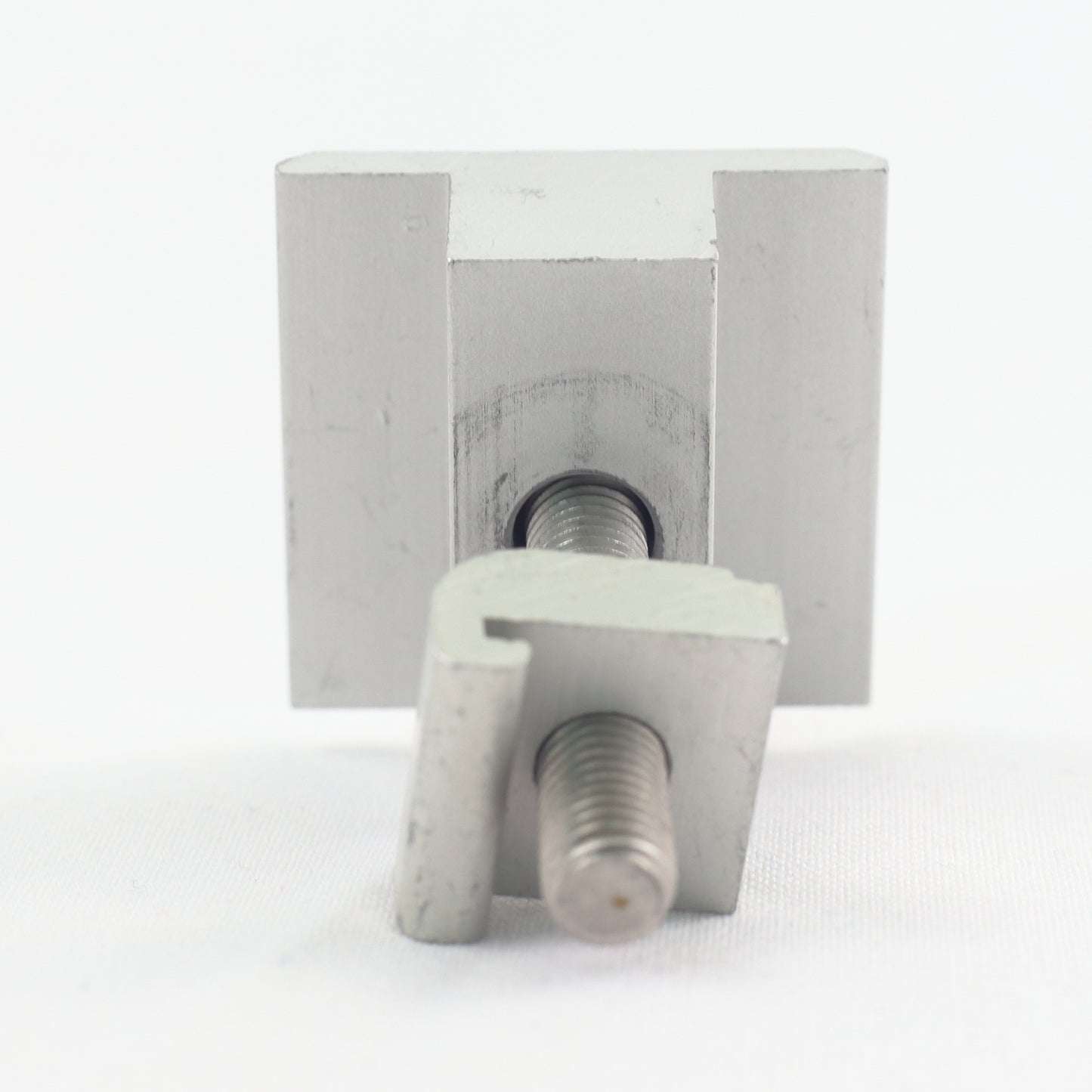 Sujetador central de 40mm (Mid-Clamp)  SUNFORSON